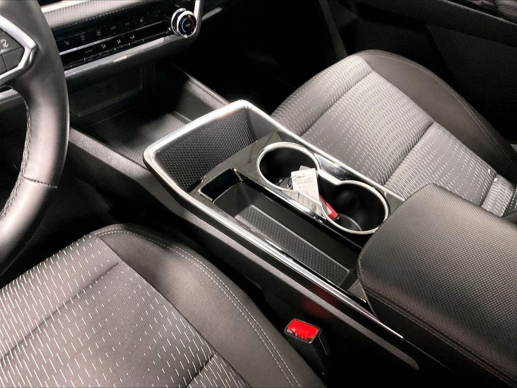 Used 2025 Sterling Gray Metallic Chevrolet LT image 20