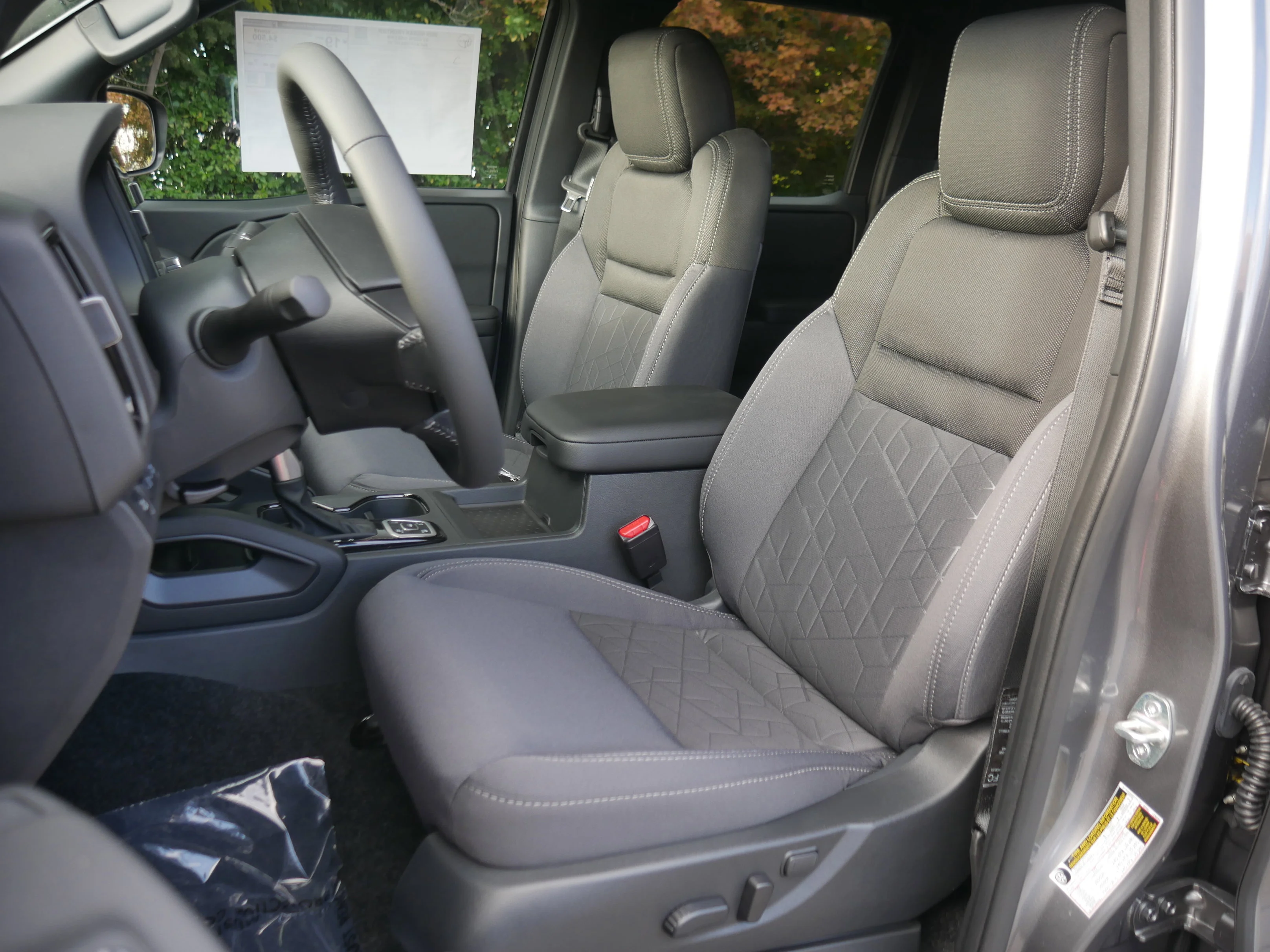 2026 Nissan Frontier SV - Photo 32