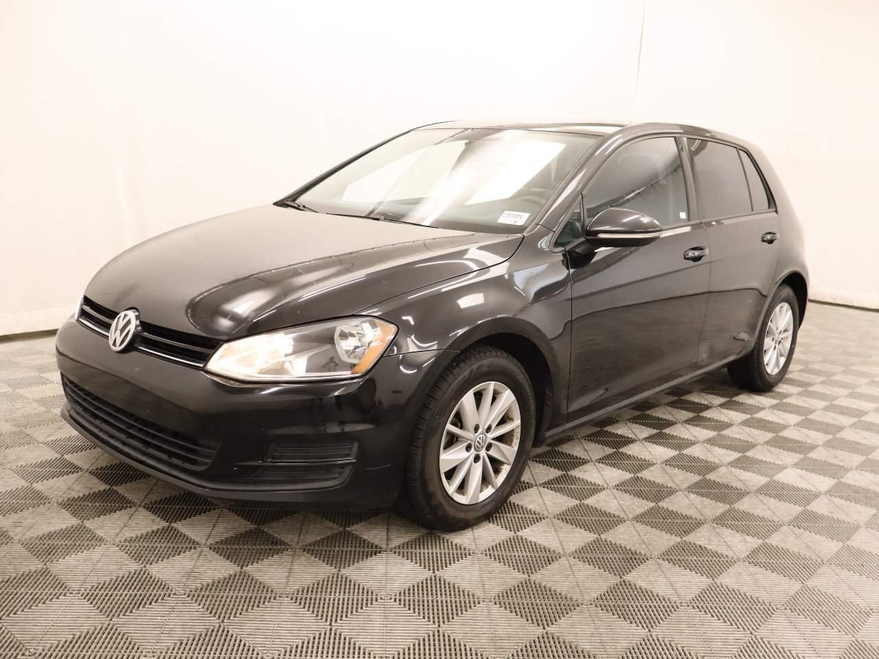 Used 2017 Black Volkswagen TSI S image 1