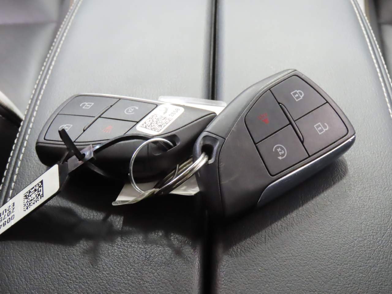 Used 2025 Moonstone Gray Metallic Buick Sport Touring image 18