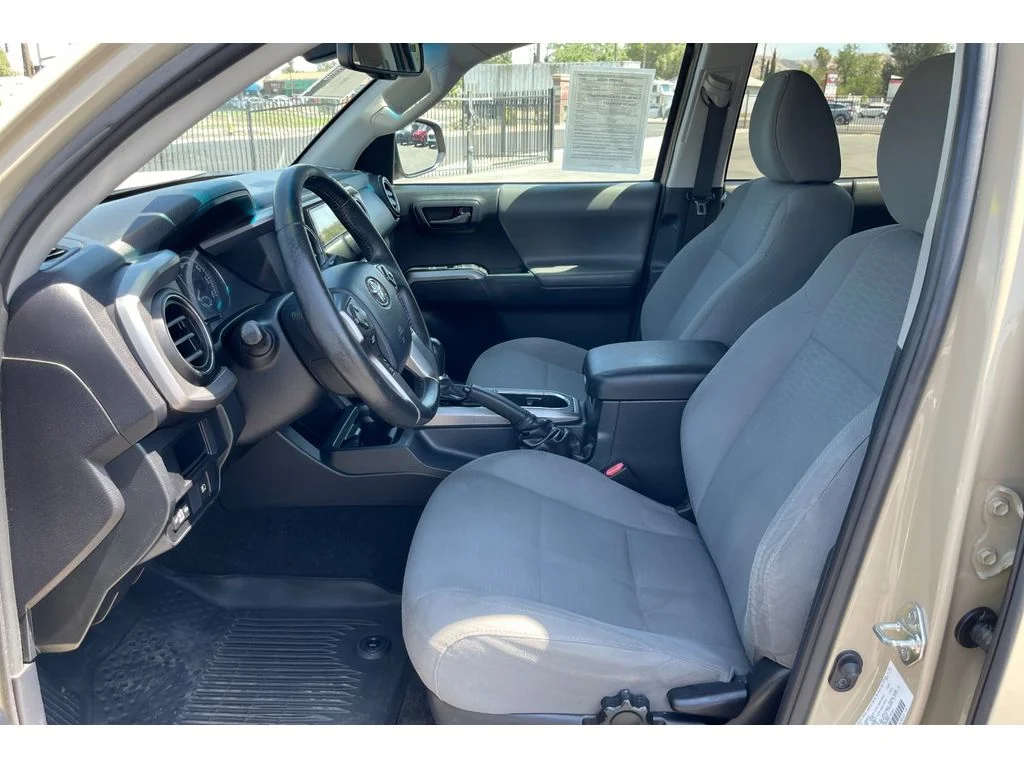 Used 2018 Quicksand Toyota SR5 image 11