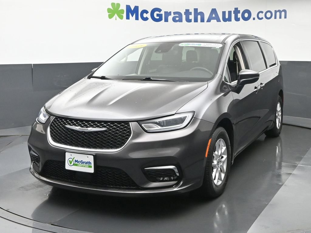 Used 2023 Gray Chrysler Touring L image 29