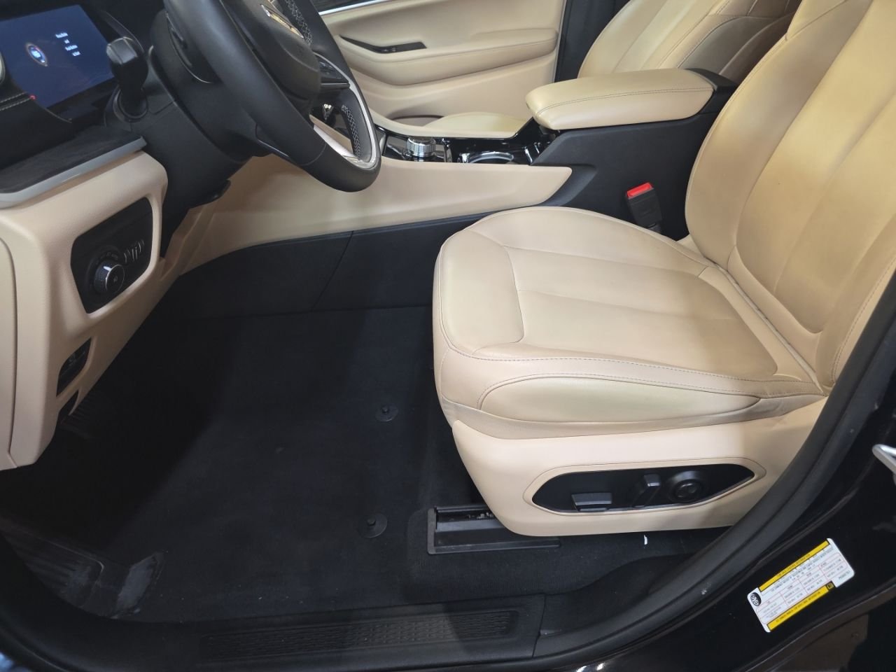 Used 2023 Black Jeep Limited image 10
