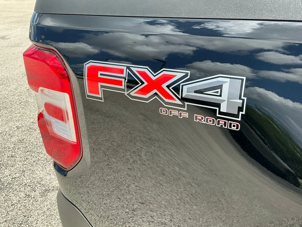 Used 2024 Black Ford XLT image 23