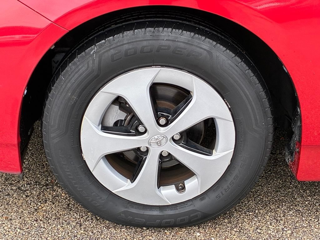 Used 2013 Red Toyota Three image 13