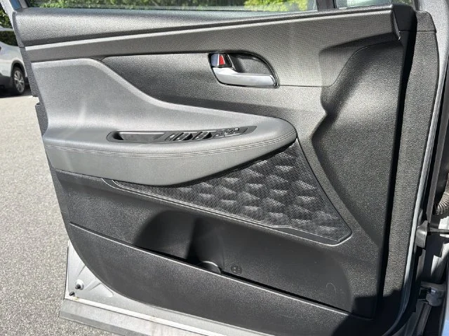 Used 2023 Silver Hyundai SEL image 32