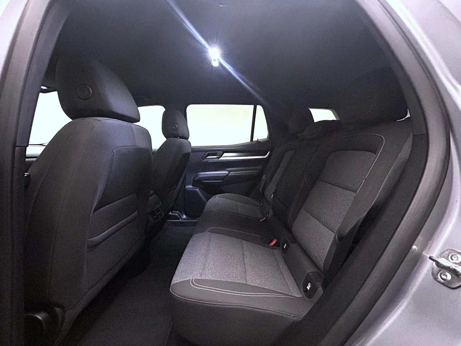 Used 2026 Silver GMC Elevation image 19