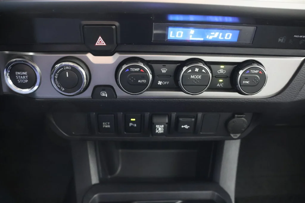 Used 2023 Ice Toyota SR5 image 15