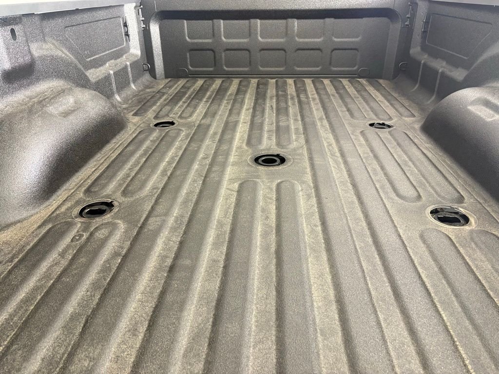New 2026 Bright White Clear-Coat Exterior Paint RAM Laramie image 18