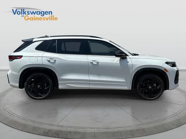 New 2026 Opal White Pearl Volkswagen SE R-Line Black image 2