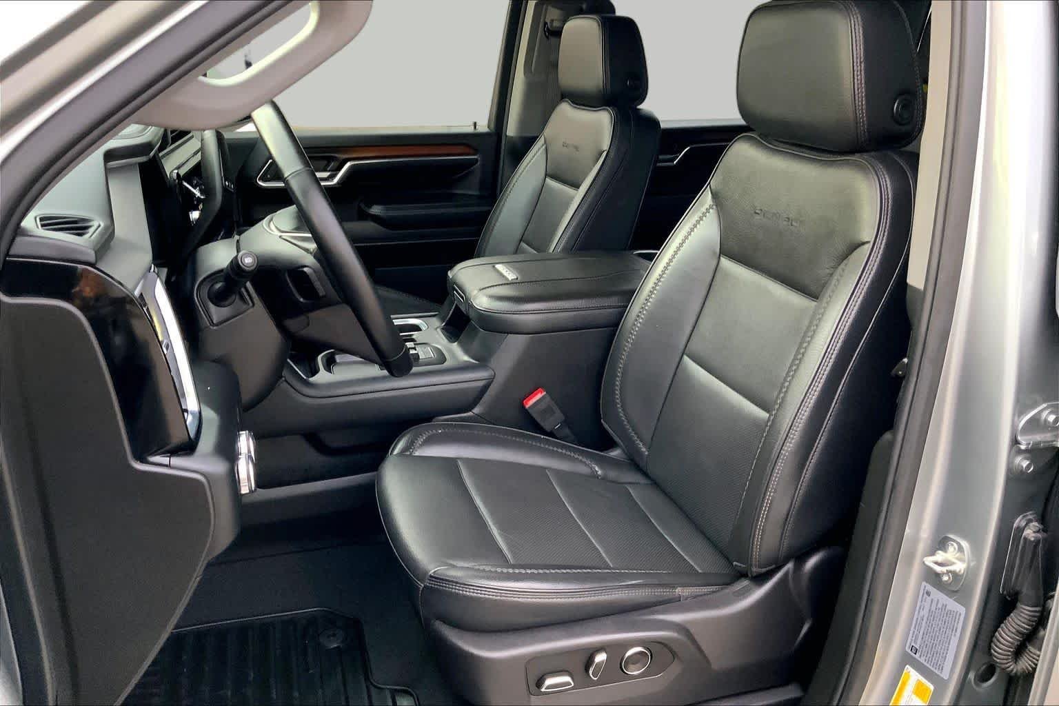 Used 2024 Sterling Metallic GMC Denali image 8