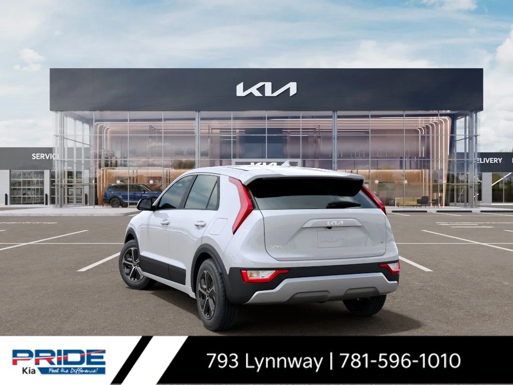 New 2026 Snow White Pearl Kia LX image 5