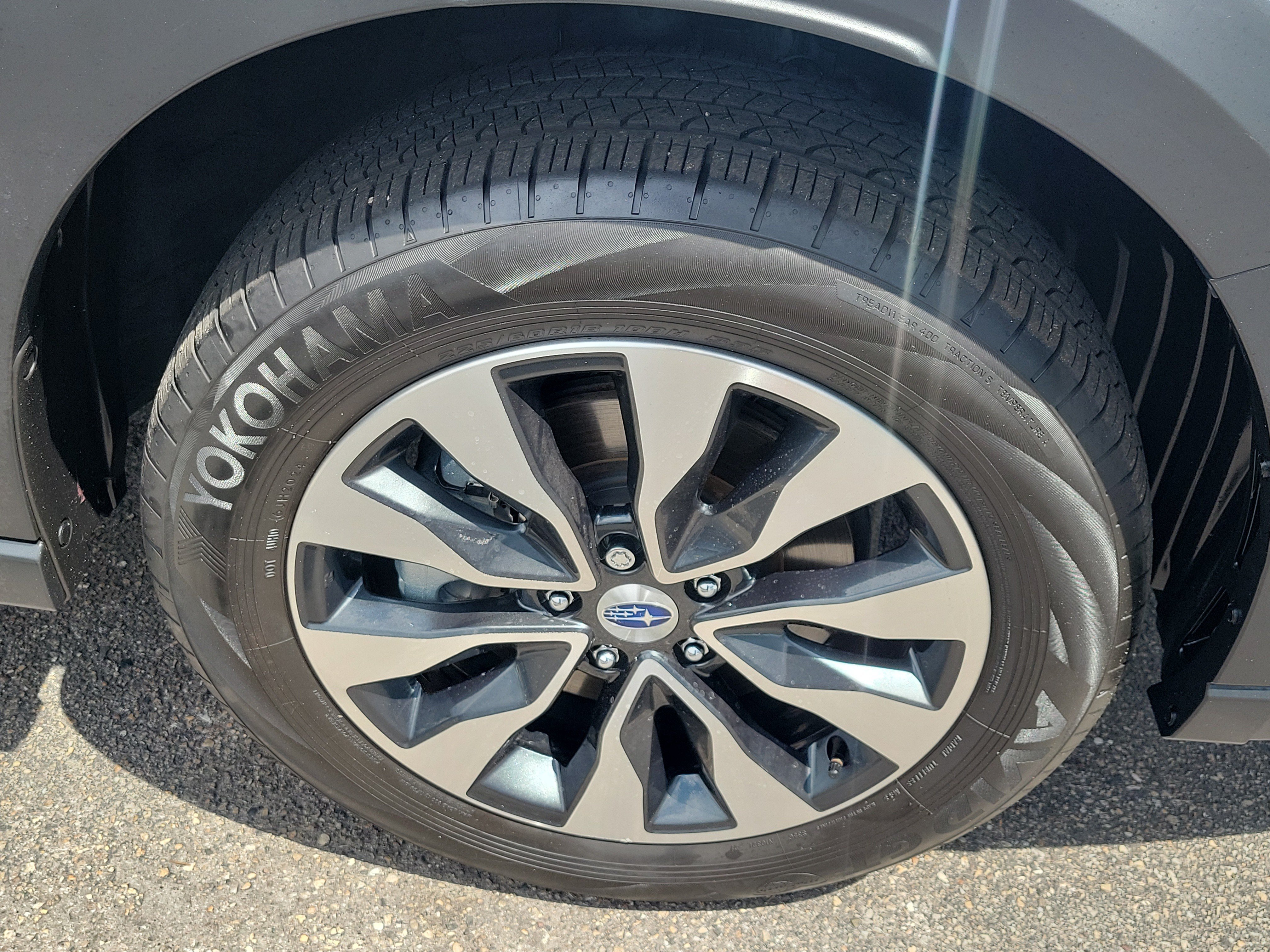 Used 2025 Magnetite Gray Metallic Subaru Limited image 7