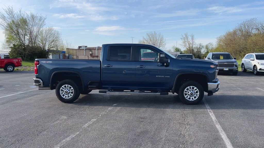 2025 Chevrolet Silverado 2500HD LT - Photo 9