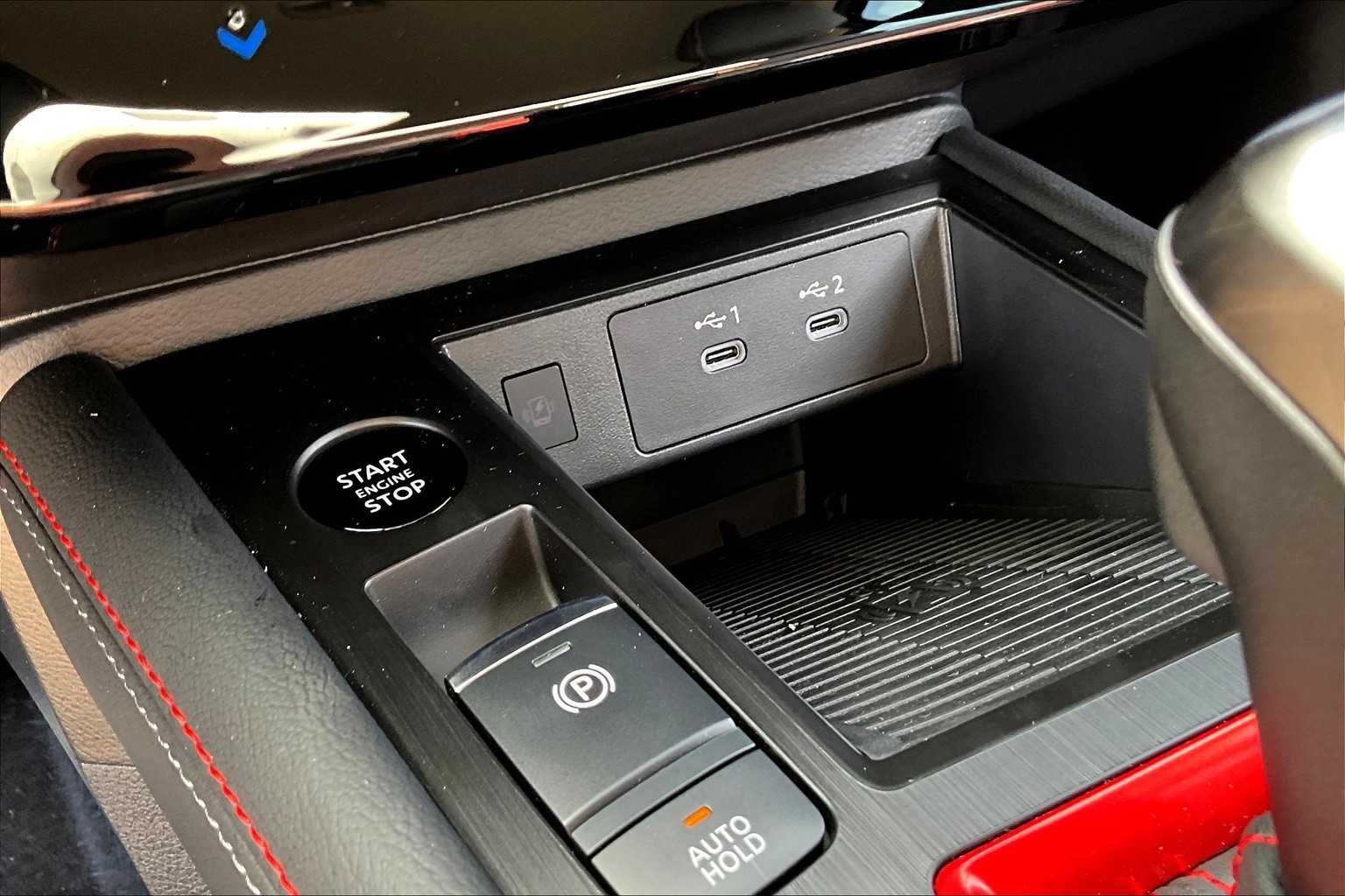 2025 Nissan Kicks SR - Photo 14