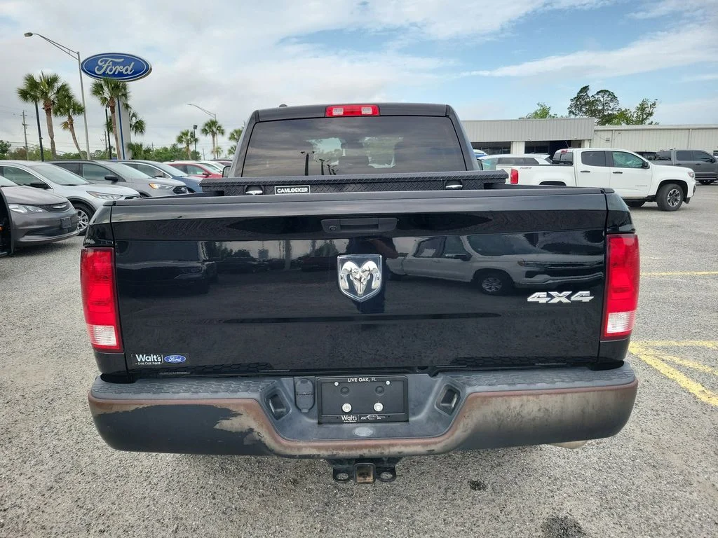 Used 2022 Diamond Black Ram Tradesman image 10