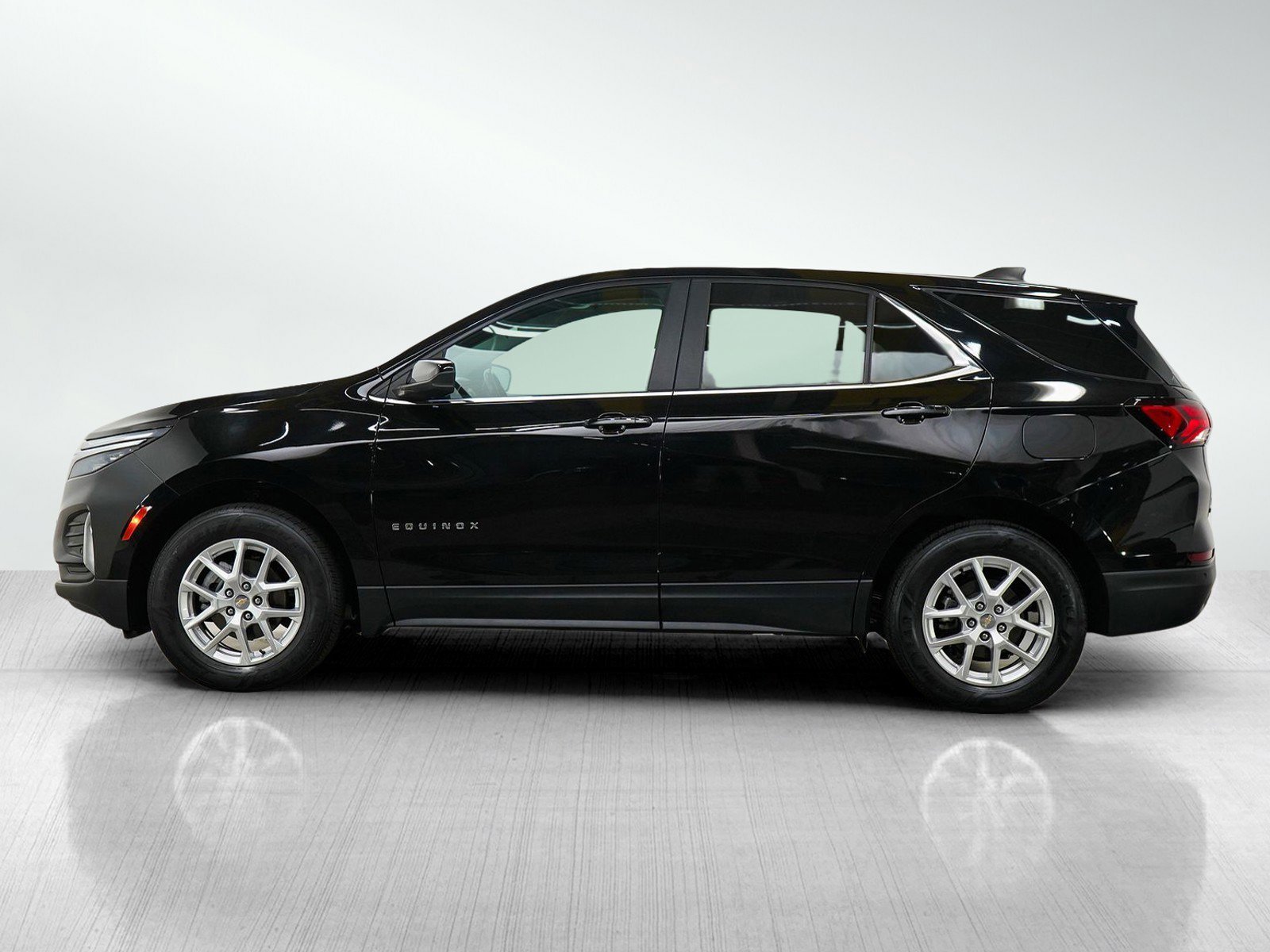 Used 2022 Chevrolet Equinox LT with VIN 3GNAXUEVXNL125021 for sale in Minneapolis, Minnesota