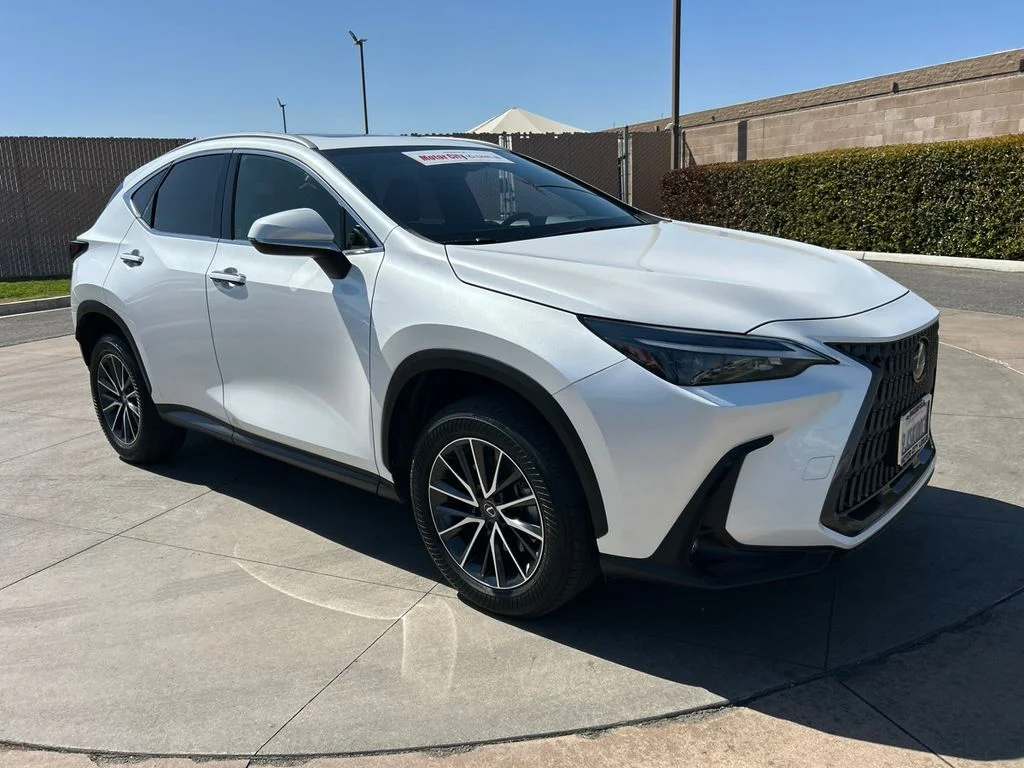 Used 2024 White Pearl Lexus 250 Base image 3