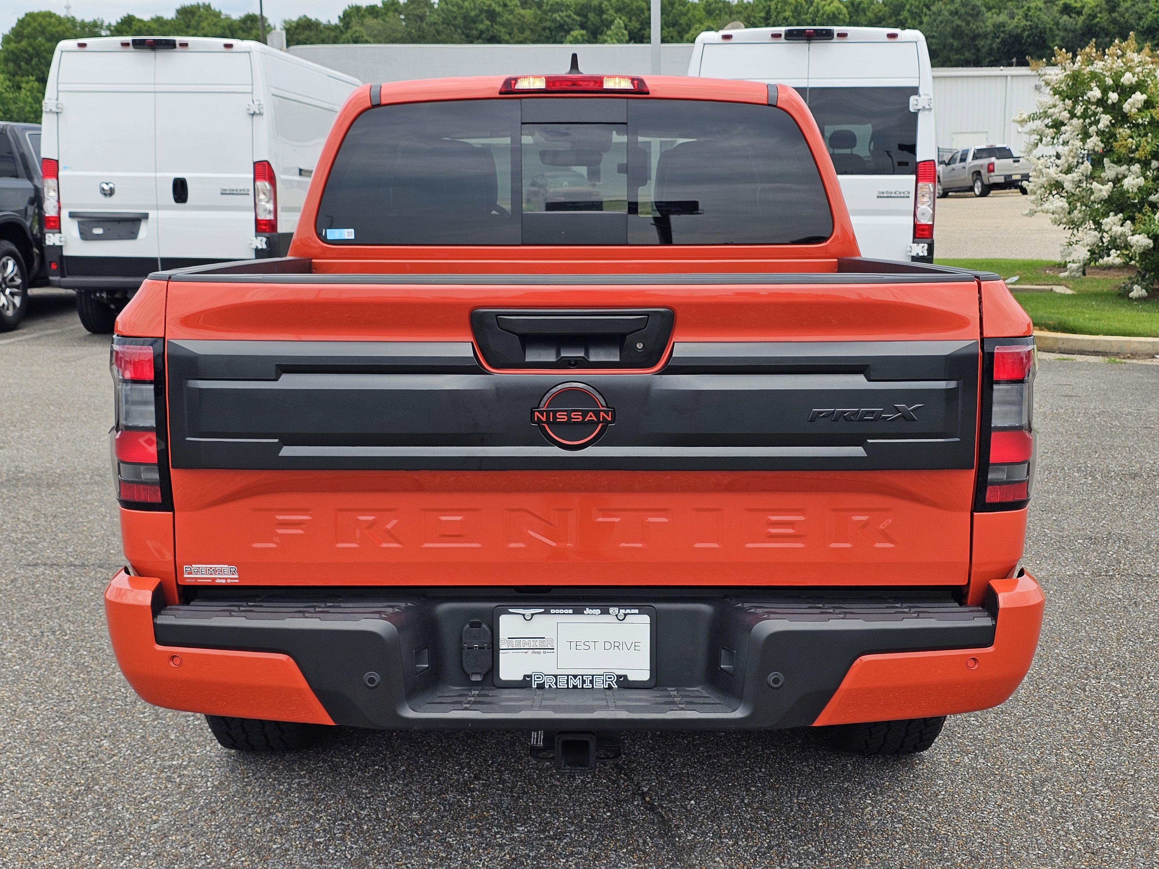 Used 2025 Afterburn Orange Nissan PRO-X image 11