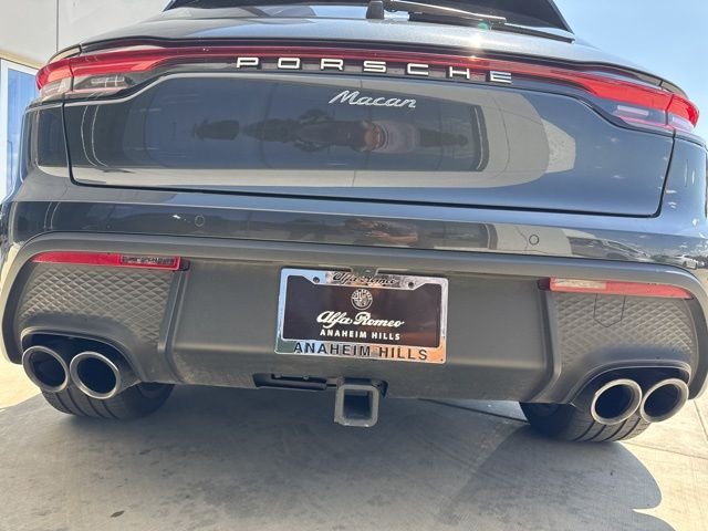 2024 Porsche Macan T - Photo 10
