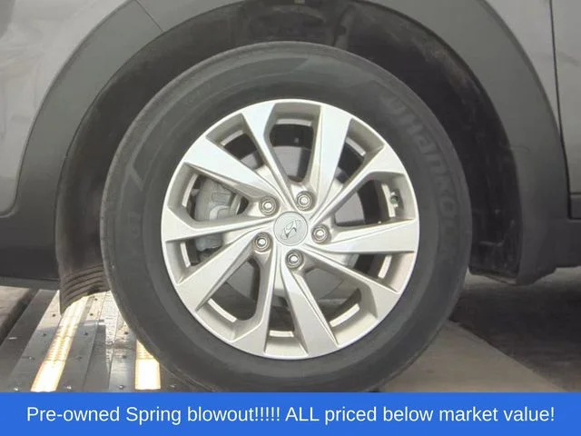 Used 2020 Gray Hyundai Value image 9