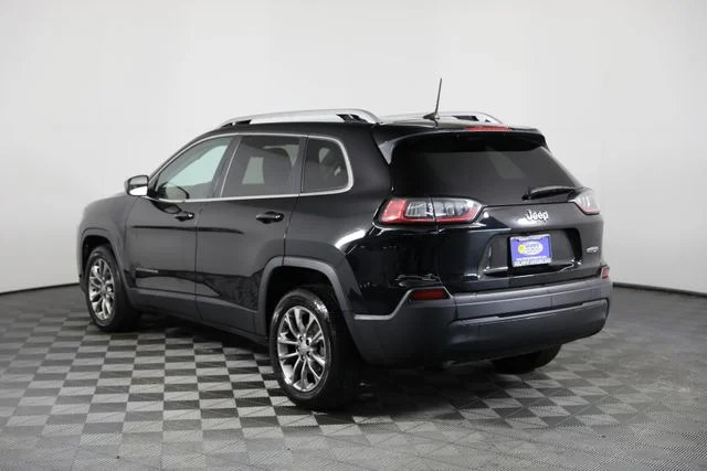 Used 2019 Black Jeep Latitude Plus image 27