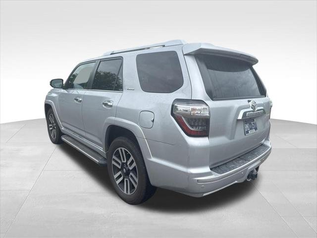 Certified Used 2019 CLASSIC SILVER MET Toyota Limited image 5