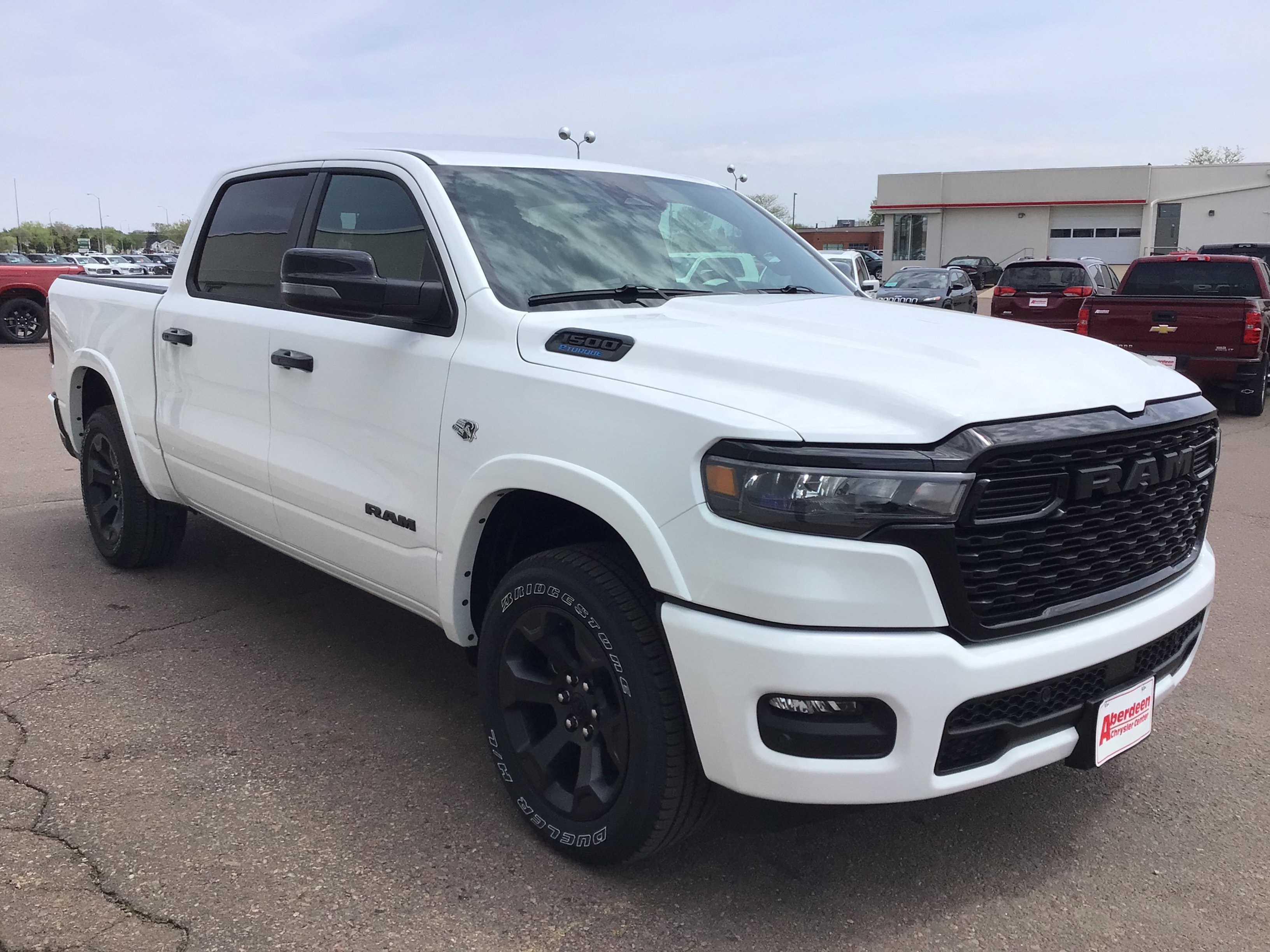 New 2026 Bright White Clear-Coat Exterior Paint RAM Big Horn/Lone Star image 4