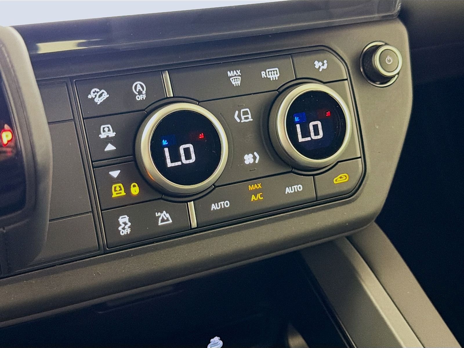 New 2026 Borasco Grey Land Rover X-Dynamic SE image 15