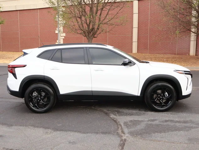2026 Chevrolet Trax LT - Photo 26