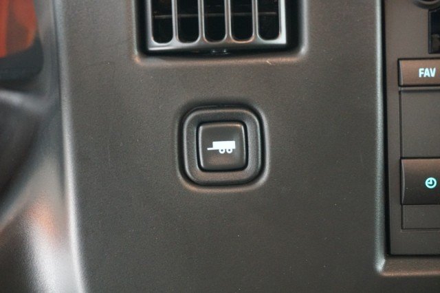 New 2026 Summit White GMC Work Van image 22