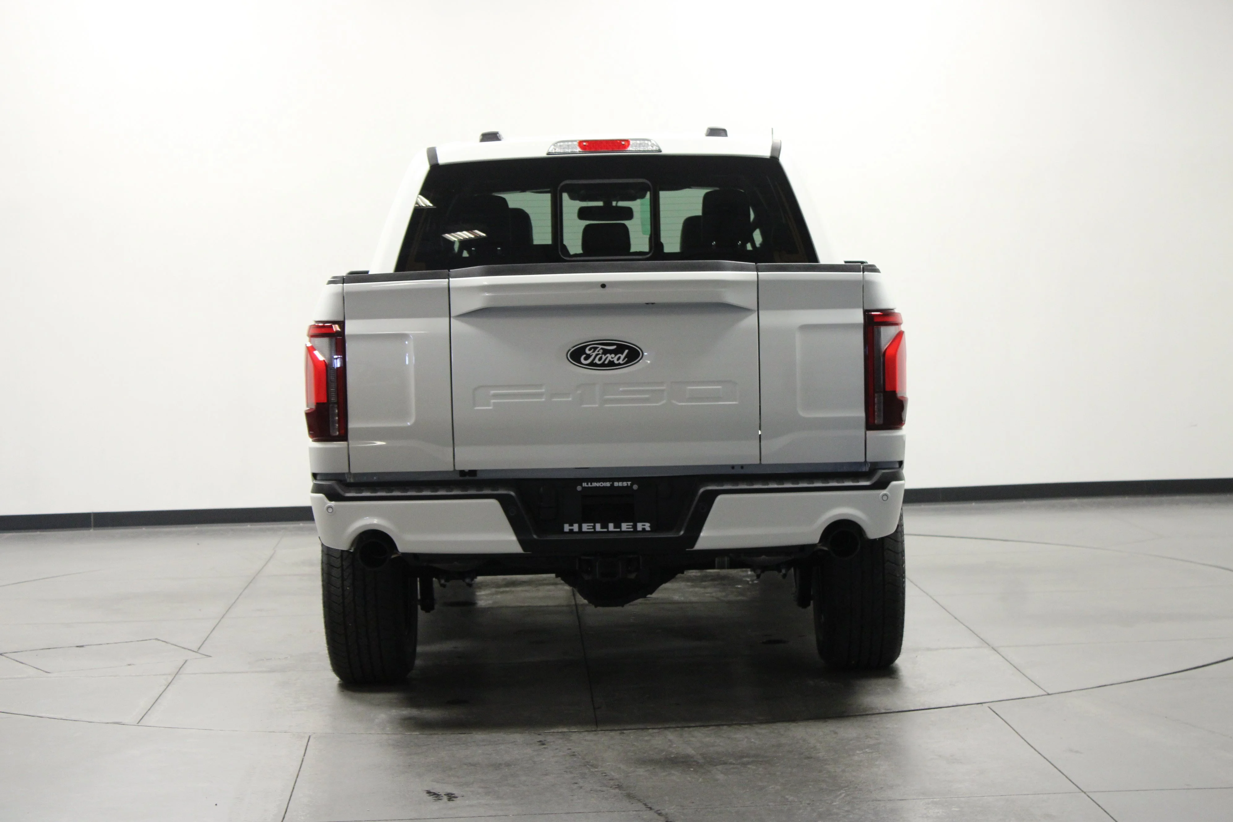 New 2026 Star White Metallic Tri-Coat Ford Lariat® image 5