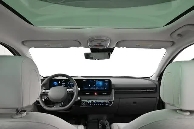 New 2026 Atlas White Matte Hyundai Limited image 27