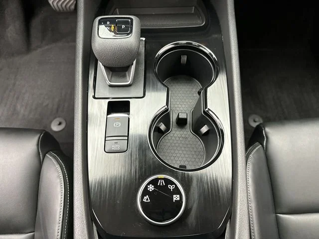 Used 2023 White Nissan SV image 19