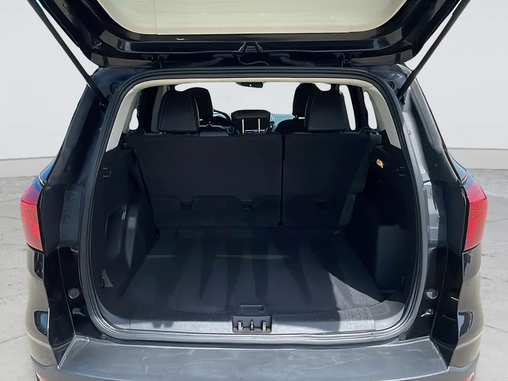 Used 2019 Black Ford SE image 38