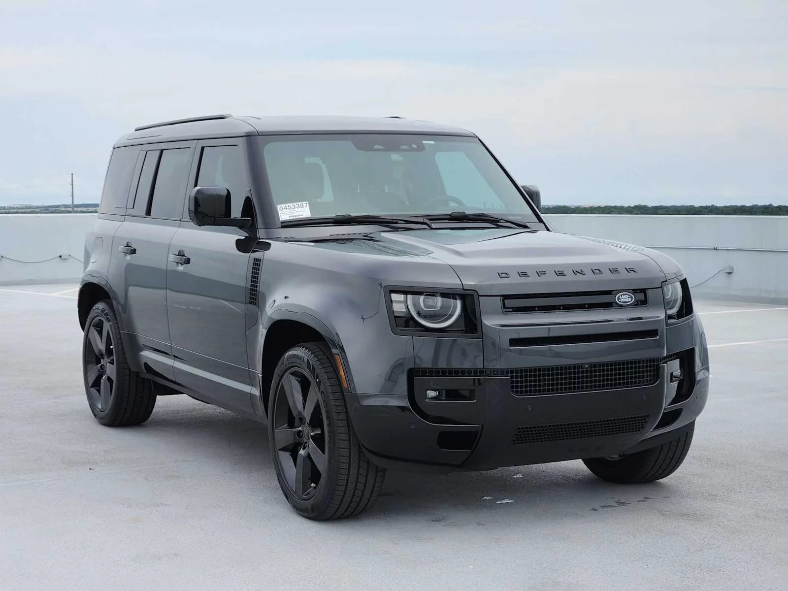 New 2026 Carpathian Grey LAND ROVER X-Dynamic SE image 3