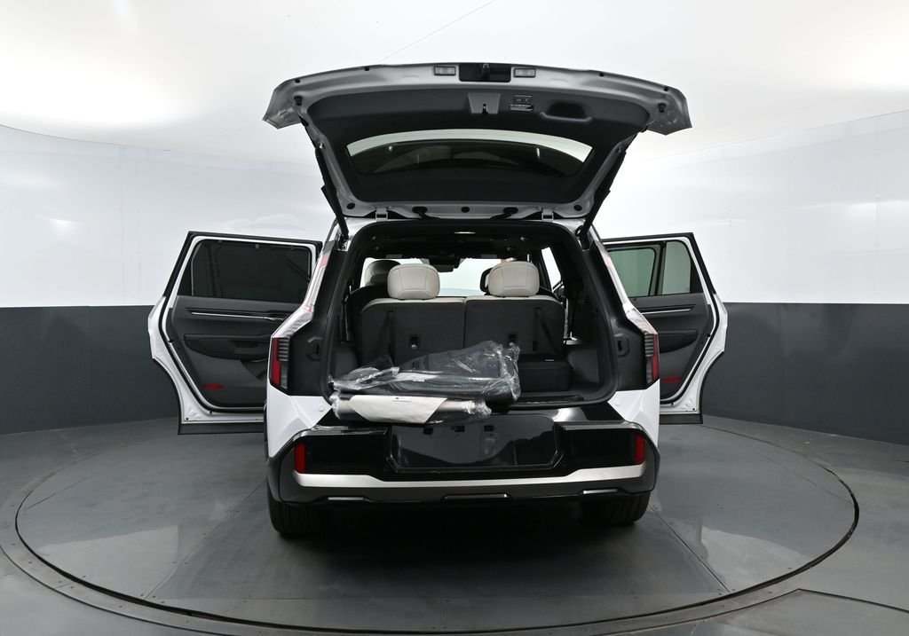 New 2026 Glacial White Pearl / Black Ro Kia GT-Line AWD image 30
