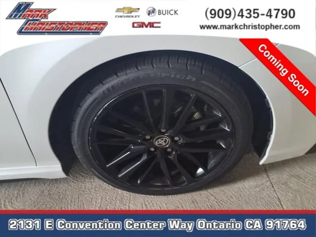 Used 2021 Off-white Toyota XSE V6 image 3