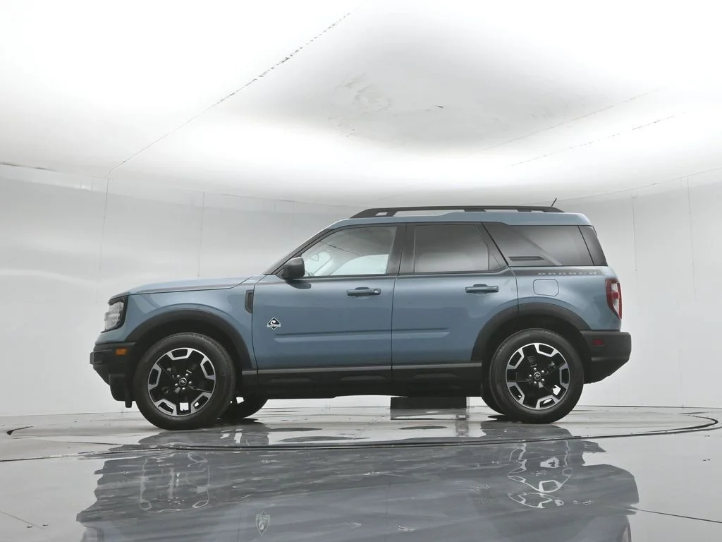 Used 2023  Ford Outer Banks image 7