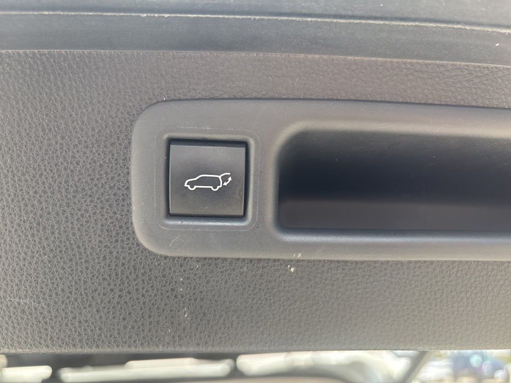 Used 2021 Blizzard Pearl Toyota XLE image 41