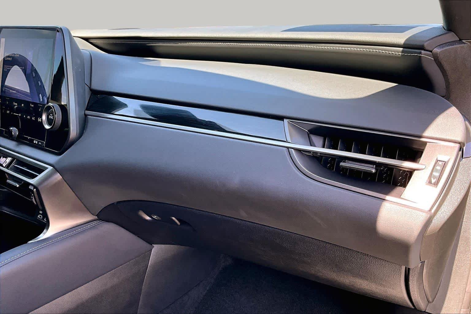 2024 Lexus RX 350 - Photo 17