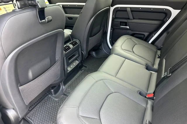 New 2026 Fuji White Land Rover X-Dynamic SE image 11