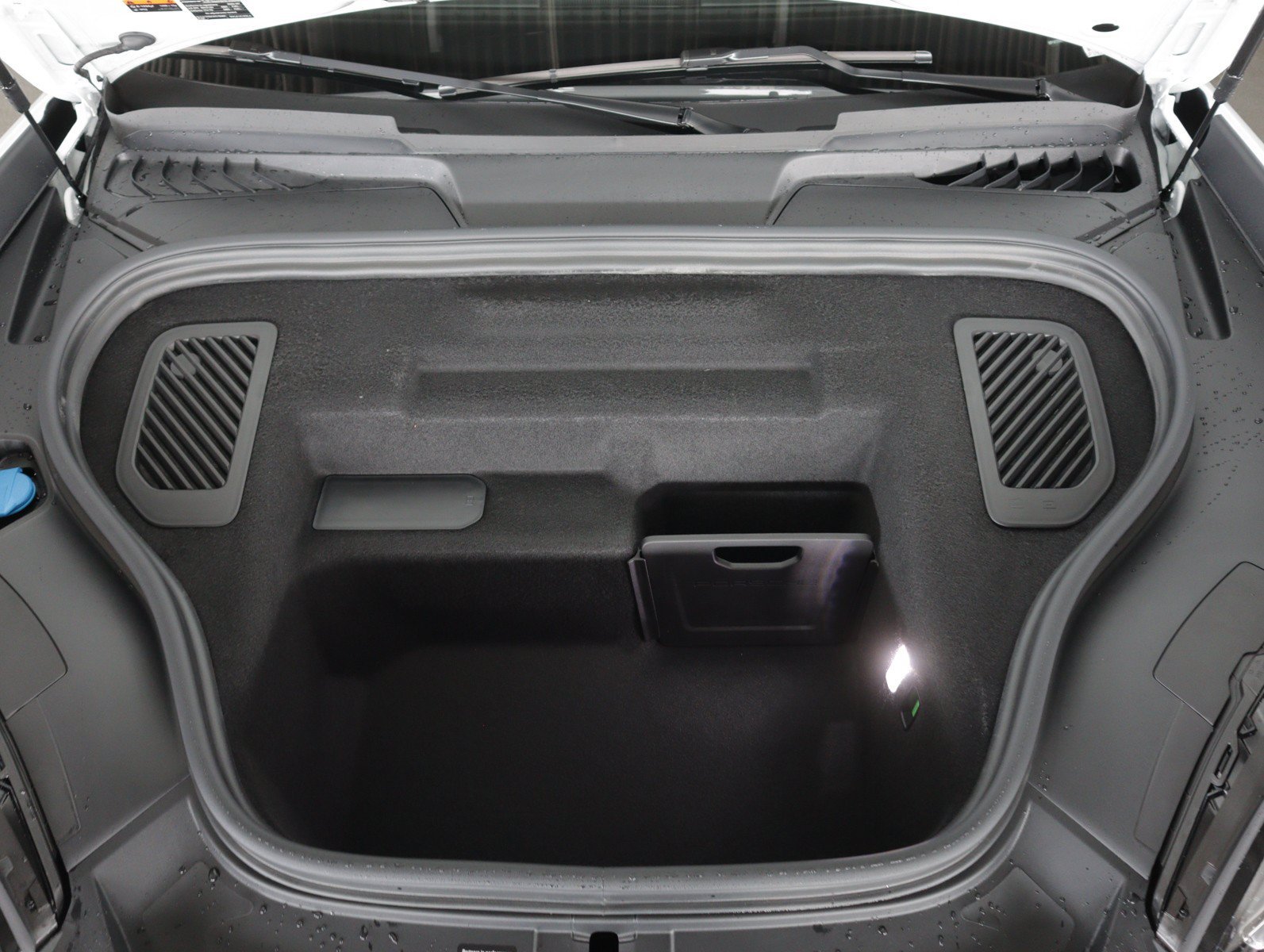 2026 Porsche Macan Base - Photo 25
