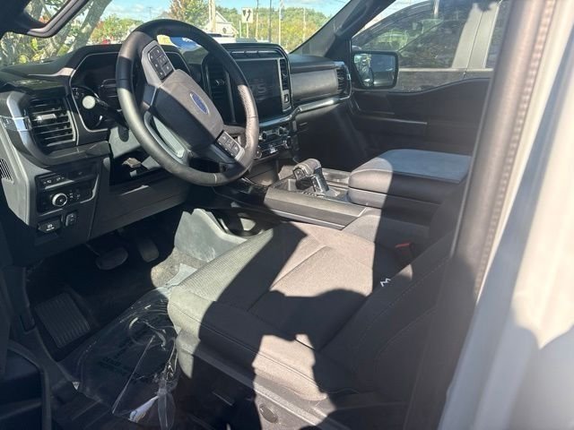 Used 2023 Avalanche Ford XLT image 8