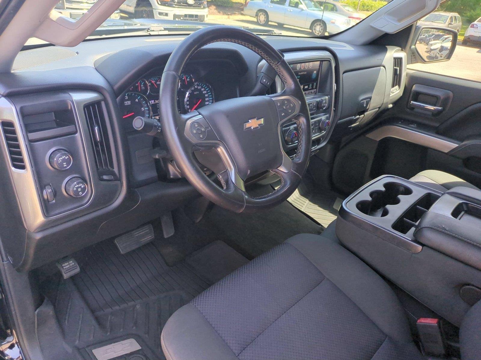 Used 2018 Black Chevrolet LT image 18
