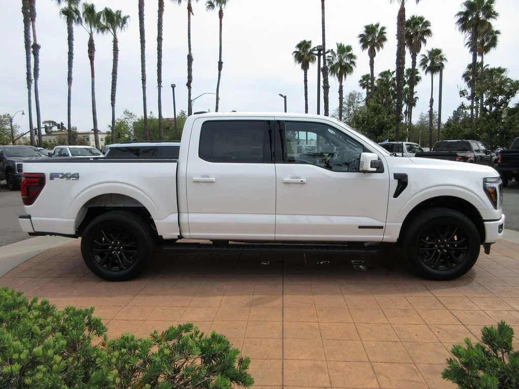 New 2026 Star White Metallic Tri-Coat Ford Lariat image 5