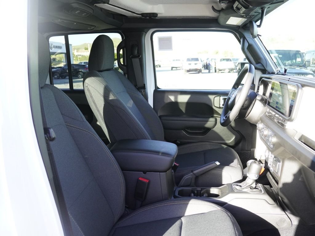 New 2026 Bright White Clear-Coat Exterior Paint Jeep Sport image 21