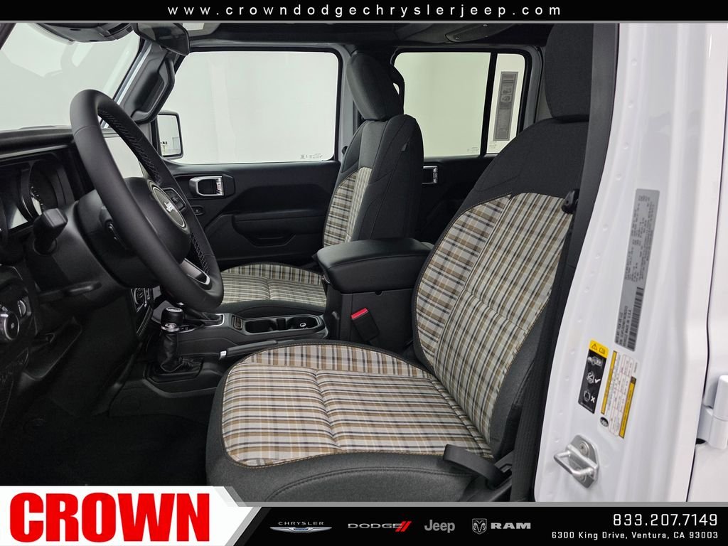 New 2026 Bright White Clear-Coat Exterior Paint Jeep 85th Anniversary Edition image 14