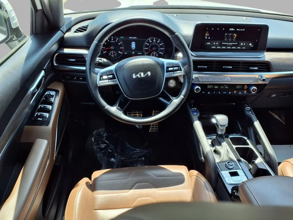 Used 2022 White Kia SX image 4