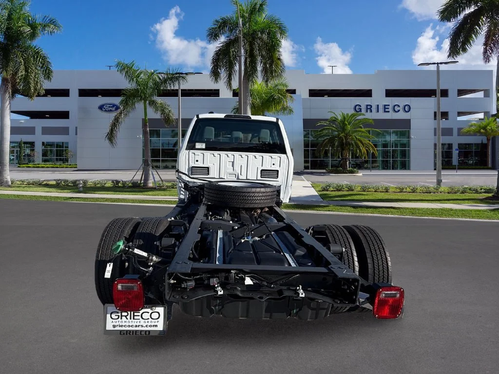 New 2027 White Ford XL image 6